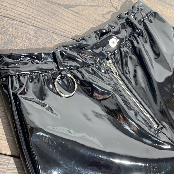 NWOT Black PU Leather Pants Size M - Picture 8 of 9